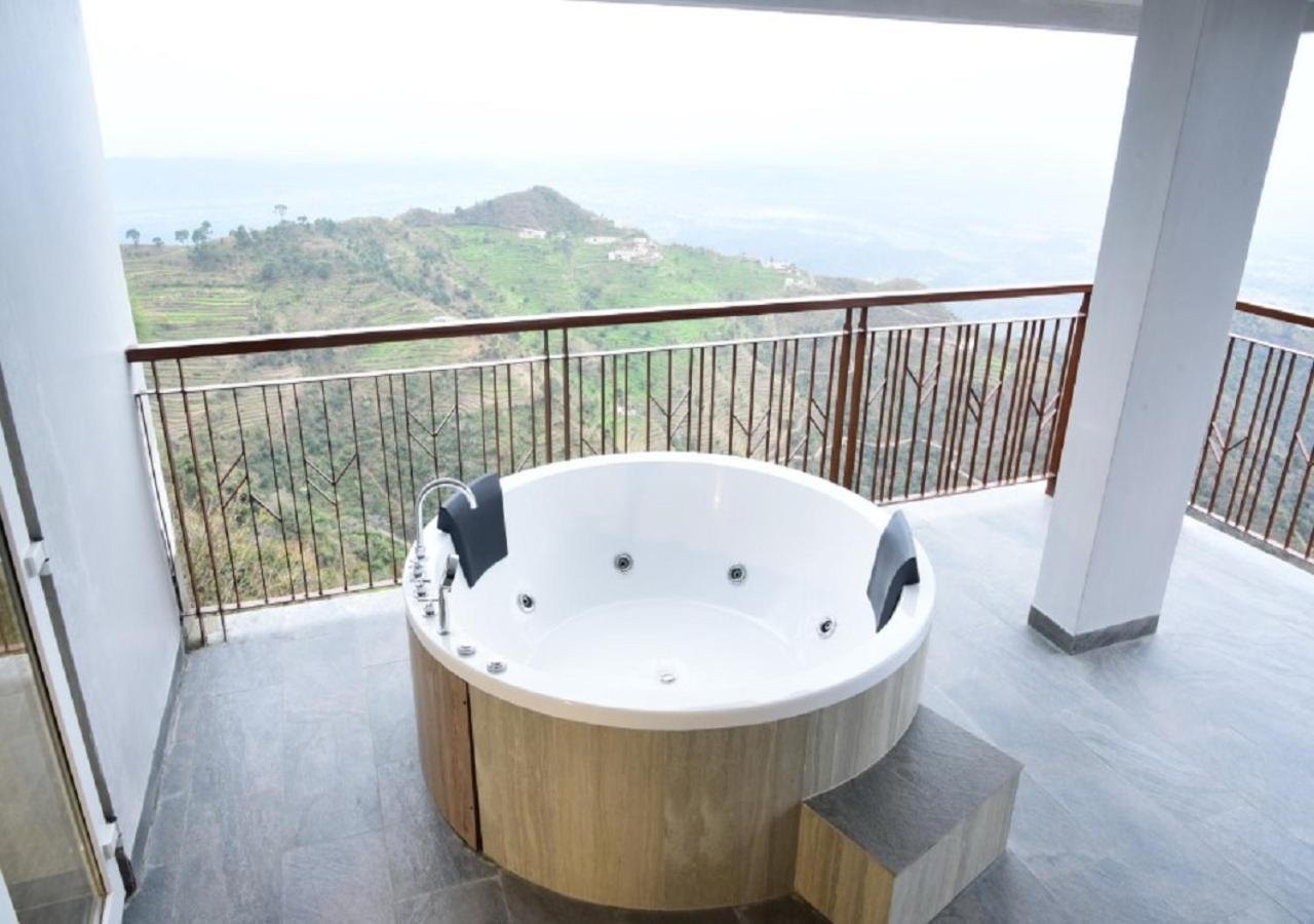 Timber Trail Heights & Terraces-Cable Car Escape Hotel Parwanoo ภายนอก รูปภาพ